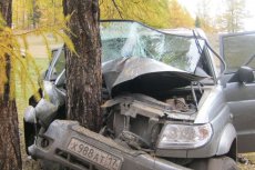 In Tuva UAZ Patriot hit a tree: 4 people died, 9 injured